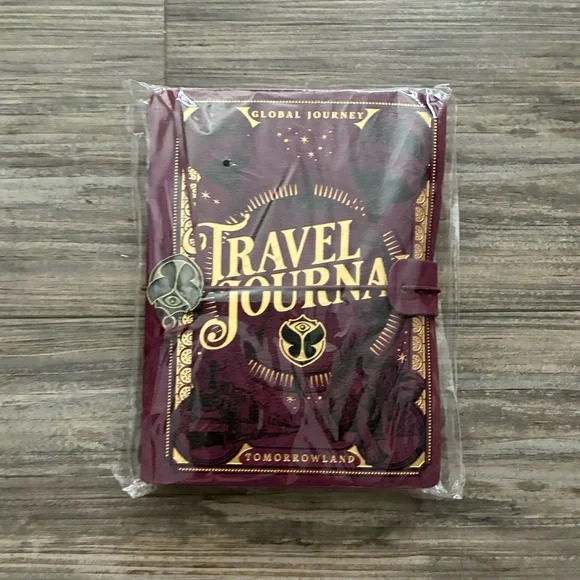 NWT- Tomorrowland 2025 drawstring bag & Goodies - Picture 6 of 9